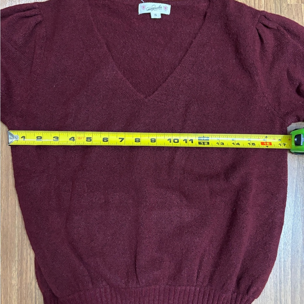 NWOT Magnolia Boutique V-neck Sweater - Picture 5 of 6